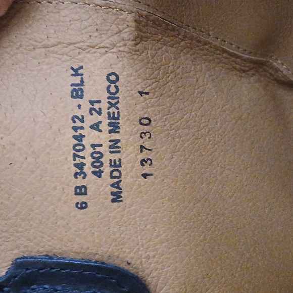 NWOT Frye Melissa Button Lug sz 6 - Picture 13 of 16